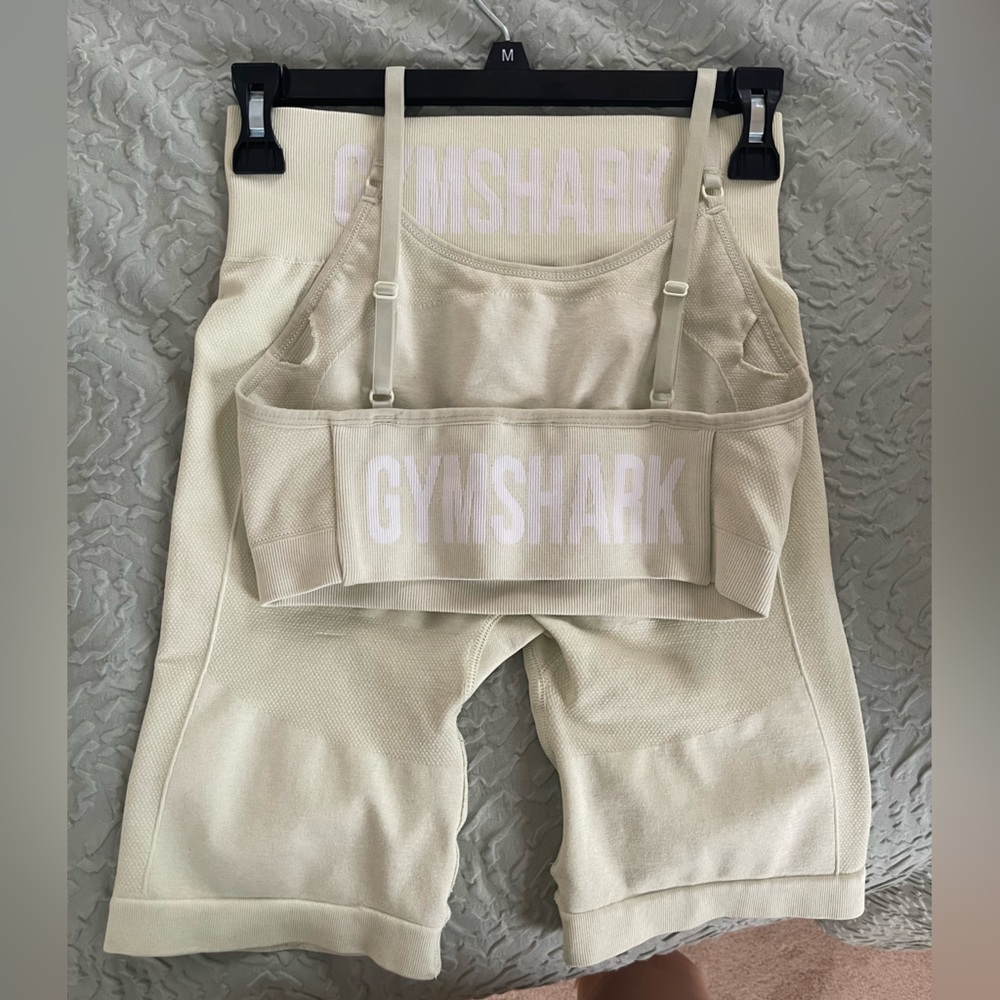Matching mint Gymshark set